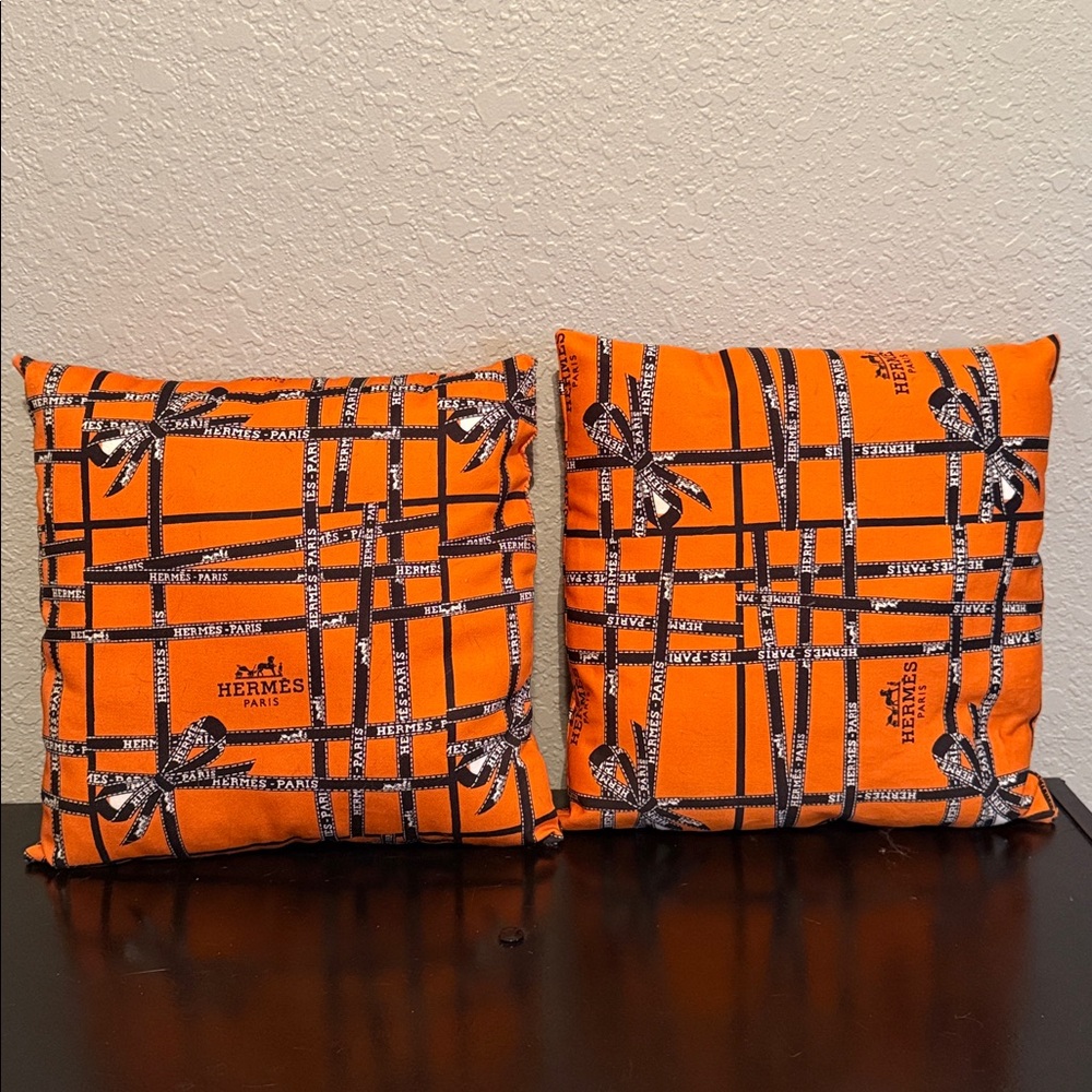 Designer Decorative Pillow Set 10”x10” NEW